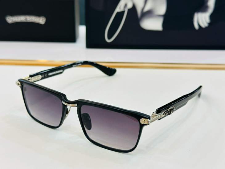 Picture of Chrome Hearts Sunglasses _SKUfw58062789fw